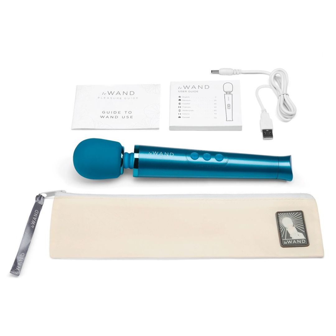 Massagestab Petite | 6 Vibrationsmodi mit je 10 Geschwindigkeiten, USB | le Wand
