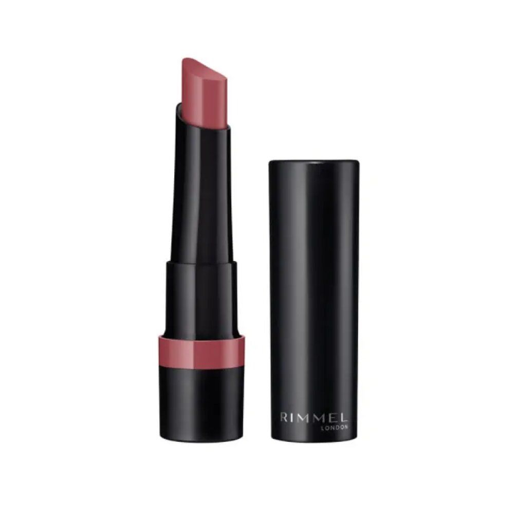 Lippenstift mit schwarzer Hülse und geöffneter Kappe. Der Lippenstift ist rosa. Auf der Hülse steht Rimmel London.