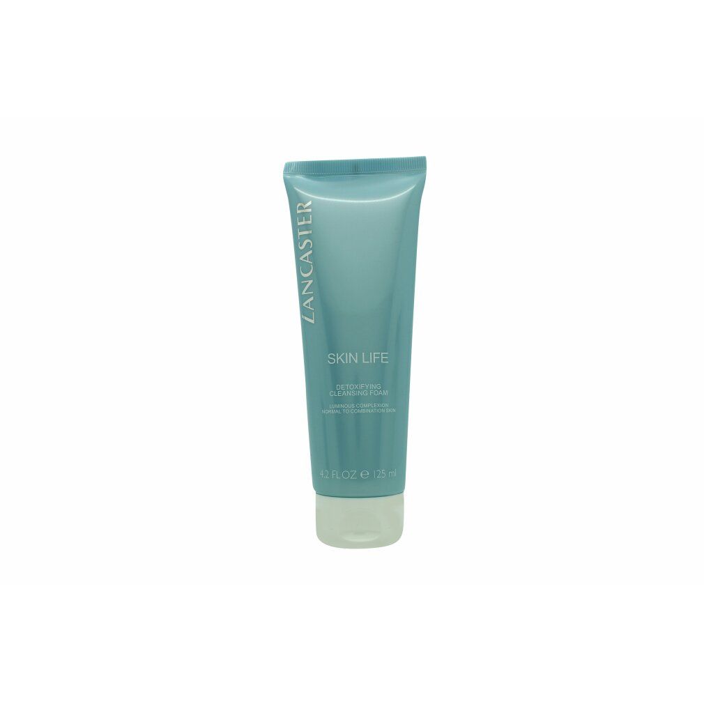 Hellblaue Tube mit weißem Verschluss. Aufschrift: LANCASTER, SKIN LIFE, Detoxifying Cleansing Foam. 4.2 FL.OZ. e 125 ml.