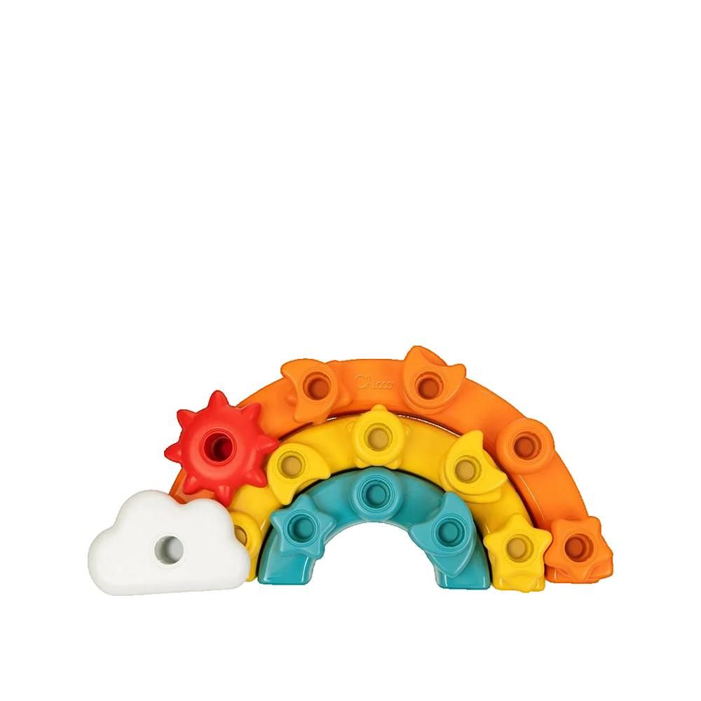 Mehrfarbiger Regenbogen aus Kunststoff mit Wolke und Sonne. Der Regenbogen hat gelbe, blaue und orangefarbene Bögen.