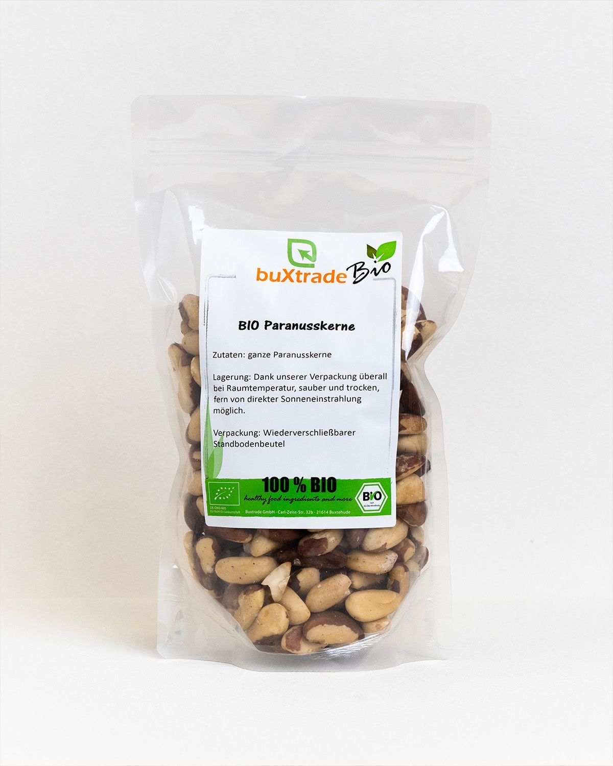Verpackung von buXtrade Bio Paranusskerne. Transparente Tüte mit Produktinformationen und Bio-Siegel.