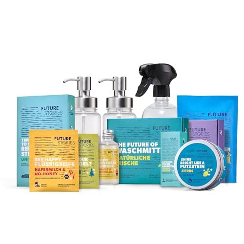 Verschiedene Produkte der Marke Future Stories. Flaschen, Sprays, Seifen und Reinigungsmittel in verschiedenen Verpackungen.