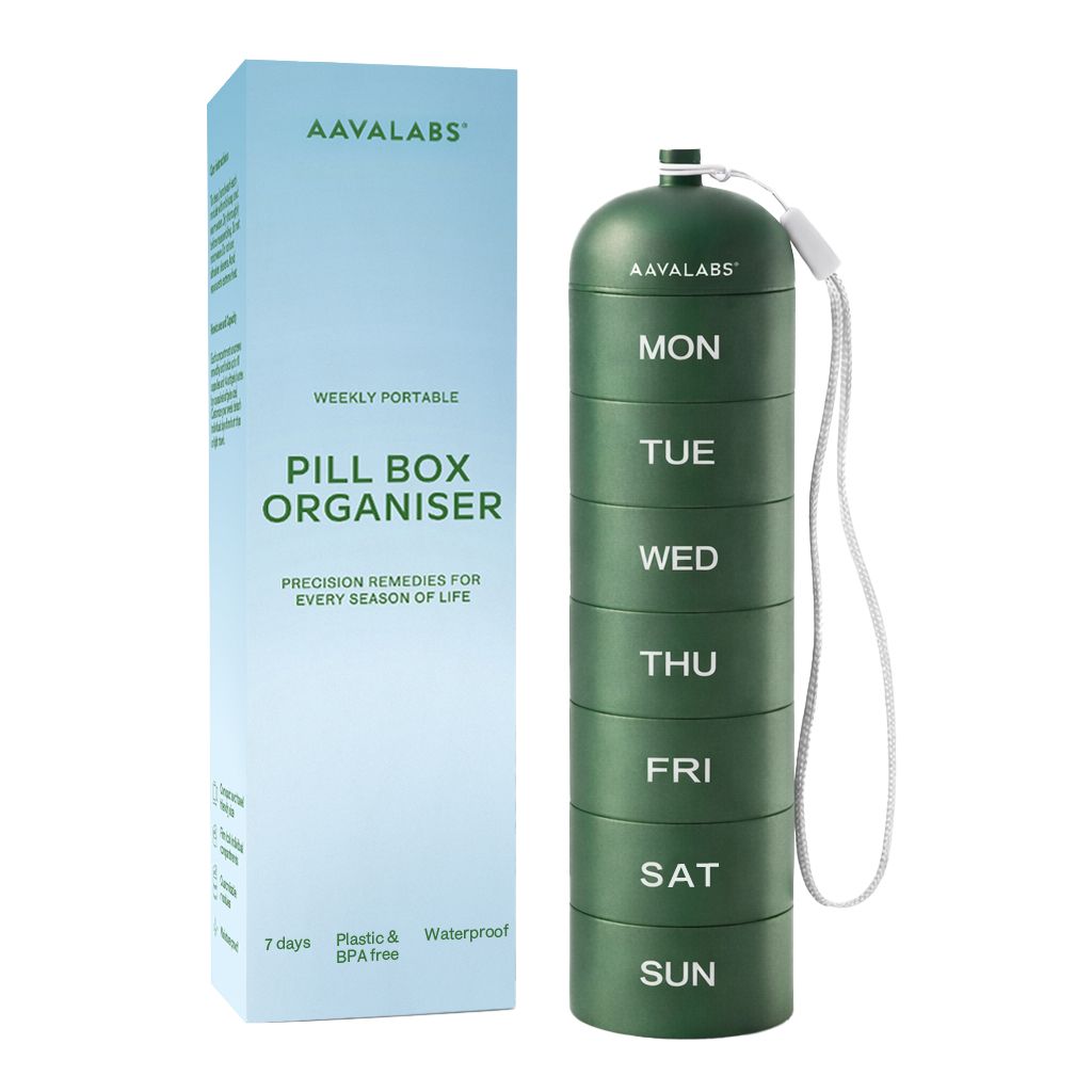 Grüne Pillendose mit 7 Fächern und Verpackung, beschriftet mit 'Weekly Portable Pill Box Organiser'.