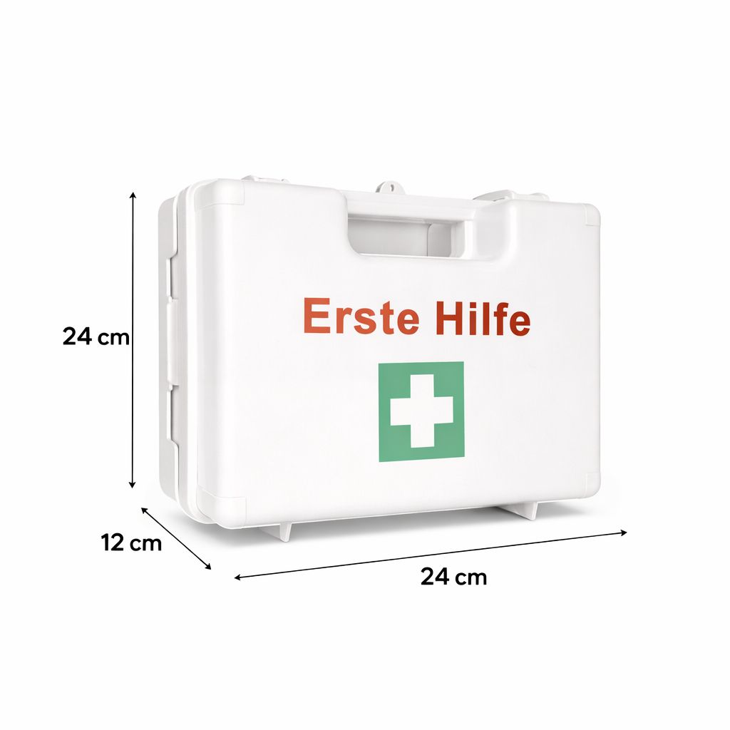 Weißer Erste-Hilfe-Koffer mit roter Aufschrift und grünem Kreuz. Maße: 24x24x12 cm.