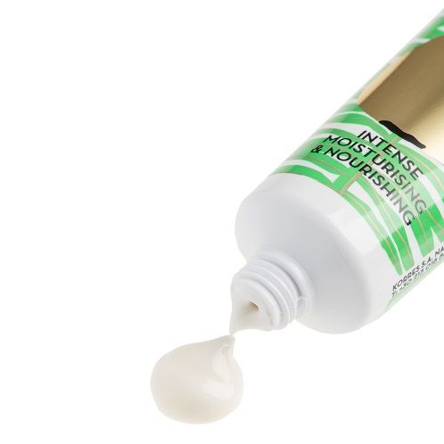 Weiße Tube mit grünem Aufdruck. Produkt wird aus der Tube gedrückt. Text: Intense Moisturising & Nourishing.