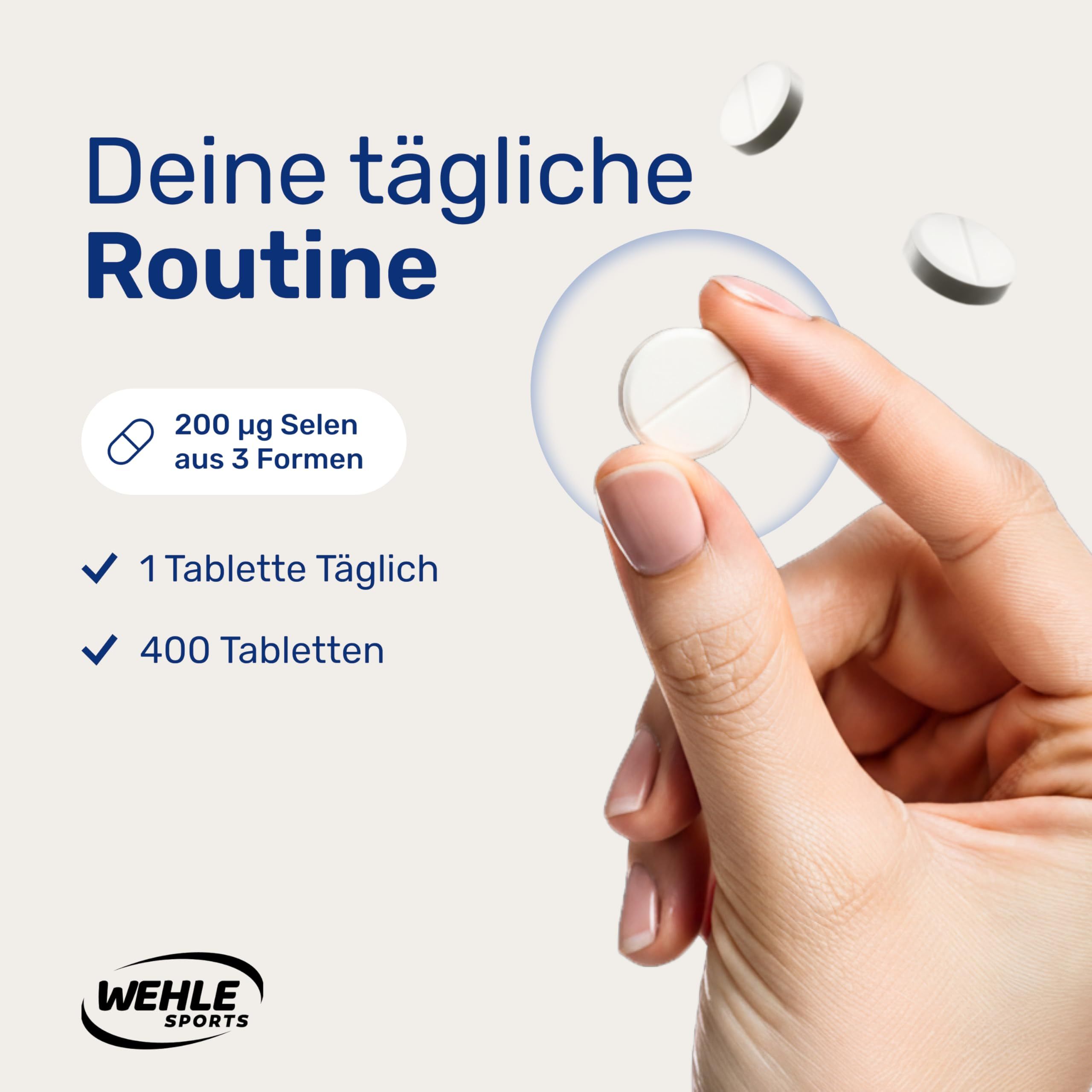 Hand hält Tablette. Text: 200 µg Selen aus 3 Formen. 1 Tablette täglich, 400 Tabletten. WEHLE SPORTS Logo.