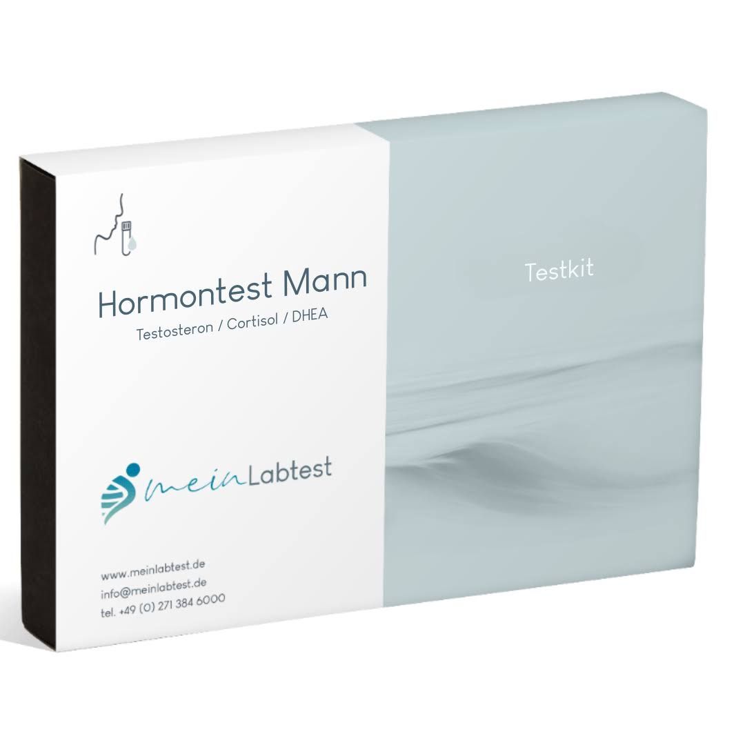 Schachtel mit Aufschrift "Hormontest Mann". Enthält Testkit. Logo von meinlabtest.de. Weiß und hellblau.