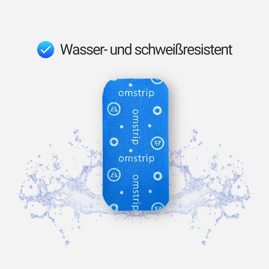 Blaues Omstrip-Pflaster. Text: Wasser- und schweißresistent. Wasser-Effekt.