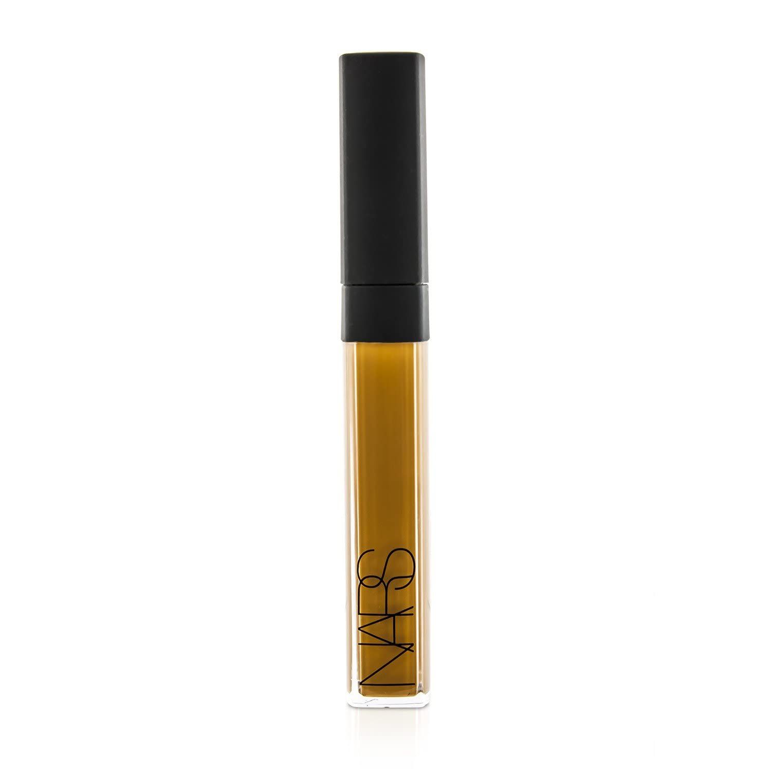 Konzentrierter Concealer in einem transparenten Glasflakon mit schwarzem Deckel. Der Inhalt ist gelbbraun. NARS-Logo unten.