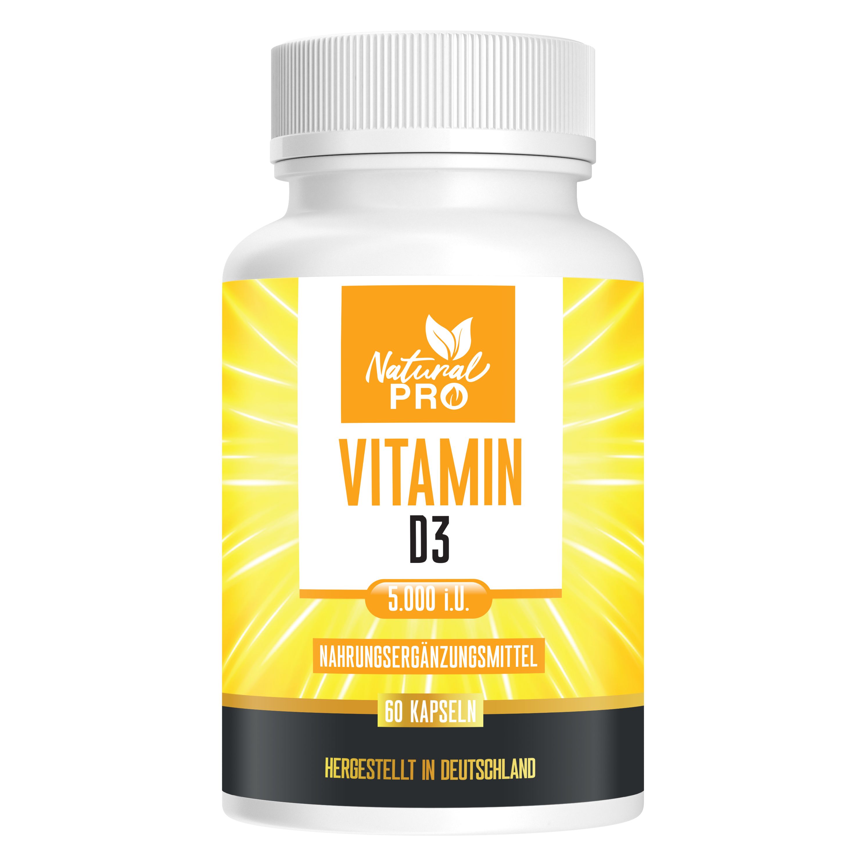 Weiße Flasche mit gelbem Etikett. Aufschrift: Natural Pro Vitamin D3 5.000 I.E. Nahrungsergänzungsmittel. 60 Kapseln. Hergestellt in Deutschland.