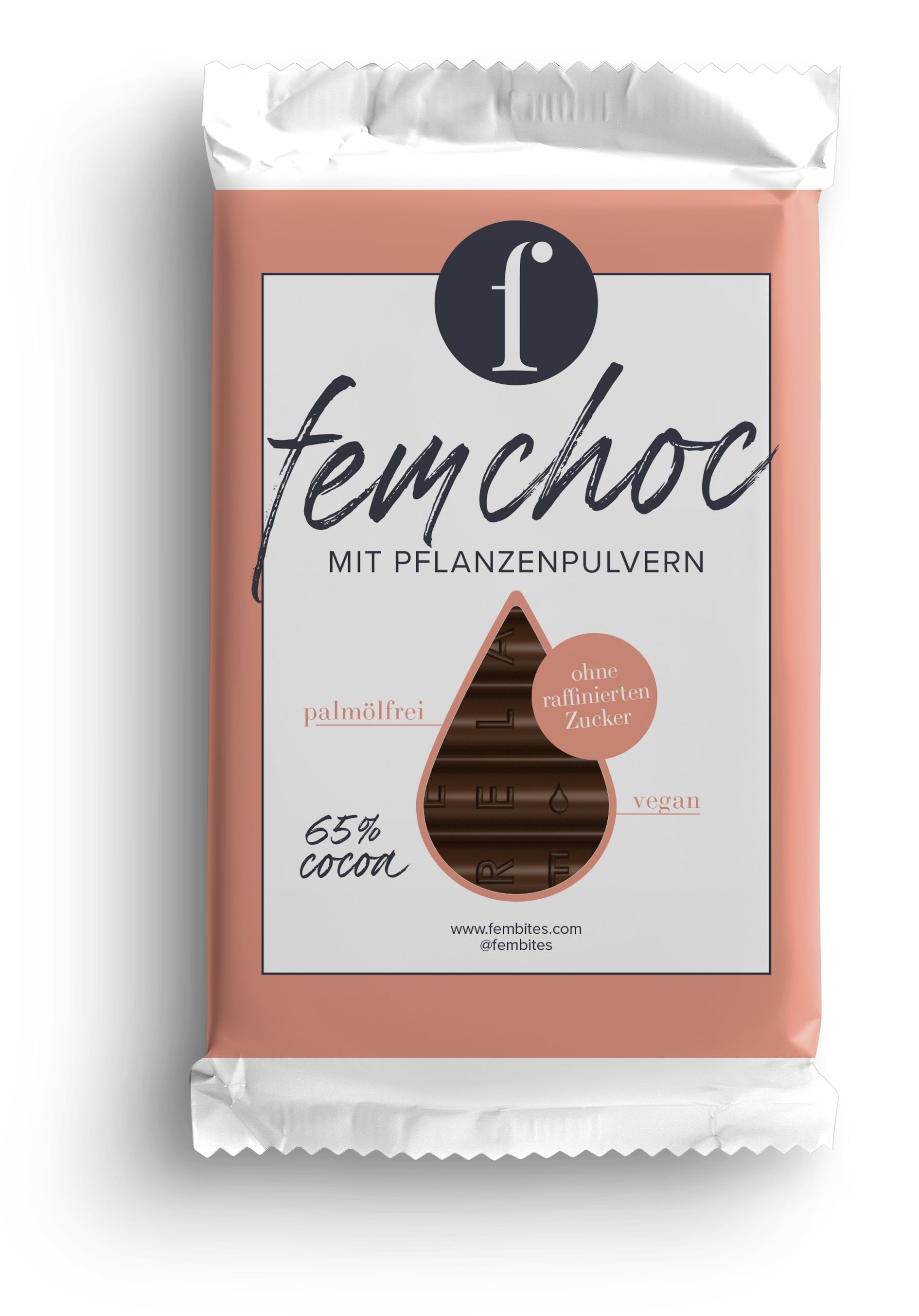 Verpackung mit Schokoriegel. Logo und Schriftzug 'fembites femchoc'. Text: 65% Kakao, ohne raffinierten Zucker, vegan.
