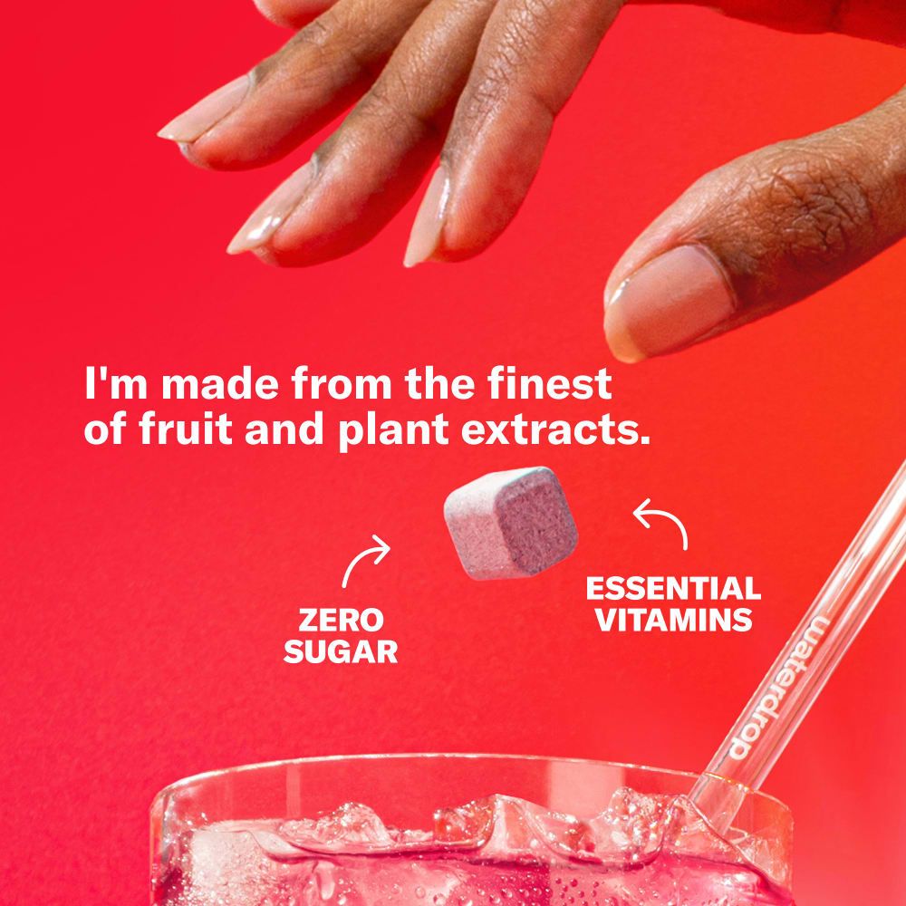 Verpackung von waterdrop® Microenergy Cherry Boost mit Kirschen, Eiswürfeln und Spritzern.