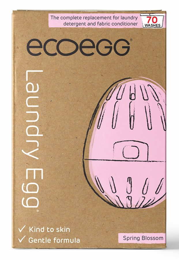 Kartonverpackung mit rosa Wäsche-Ei. Text: Ecoegg, Laundry Egg, 70 Waschgänge, Spring Blossom. Sanfte Formel, hautverträglich.
