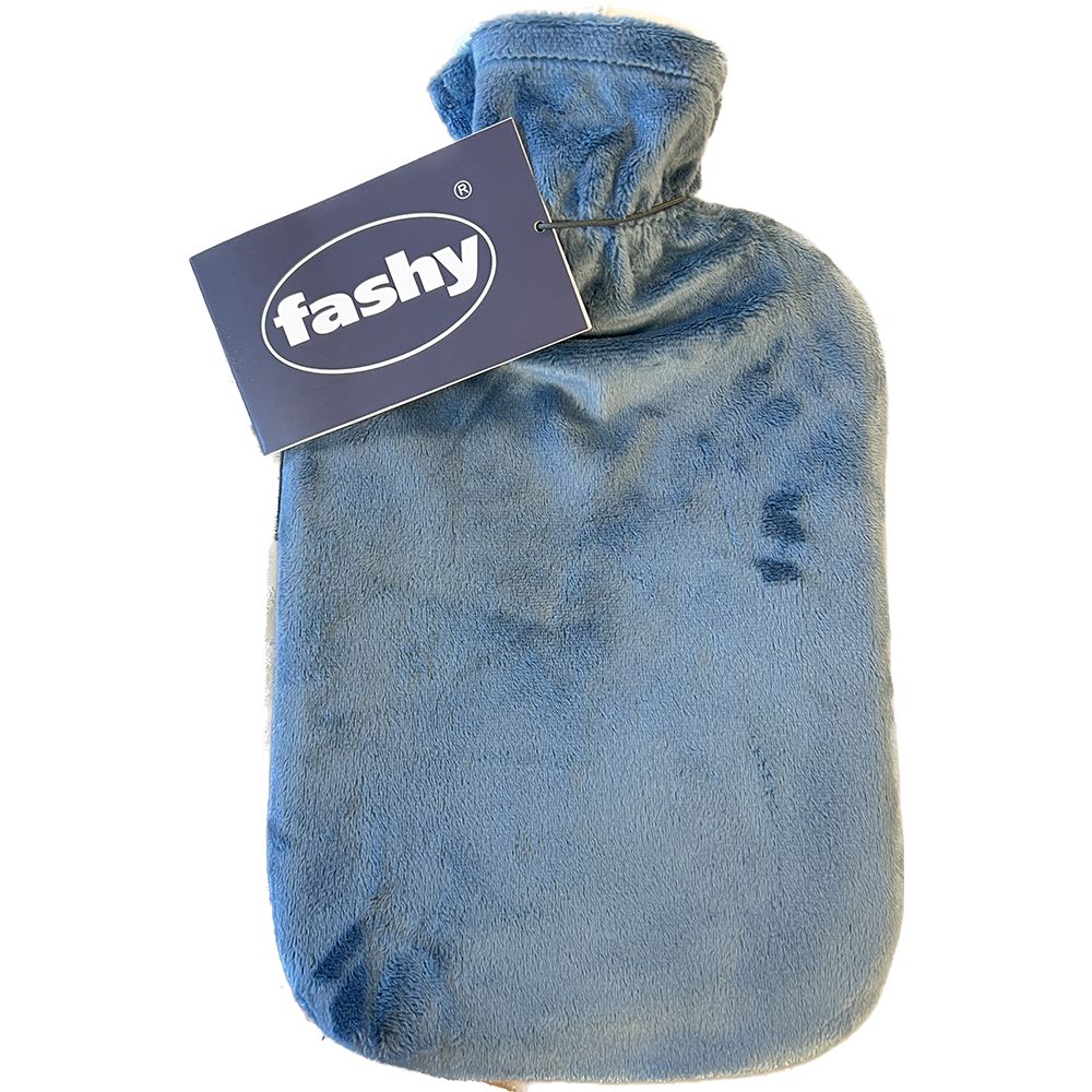 Blaue Wärmflasche mit Flausch-Bezug. Anhänger mit Logo fashy. Hals mit Verschluss.