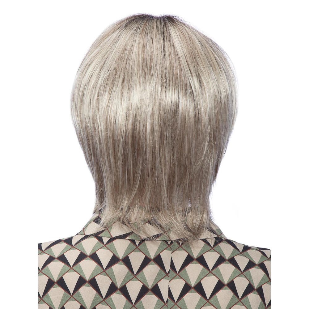 Perücke Enja von trendhair. Kurze, blonde Kunsthaarperücke mit Pony. Rückansicht.