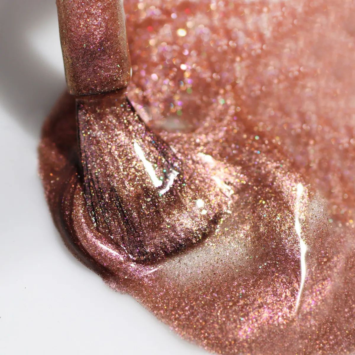 LONDONTOWN Kur Shimmering Nail Highlighter Molten aufhellender Nagellack