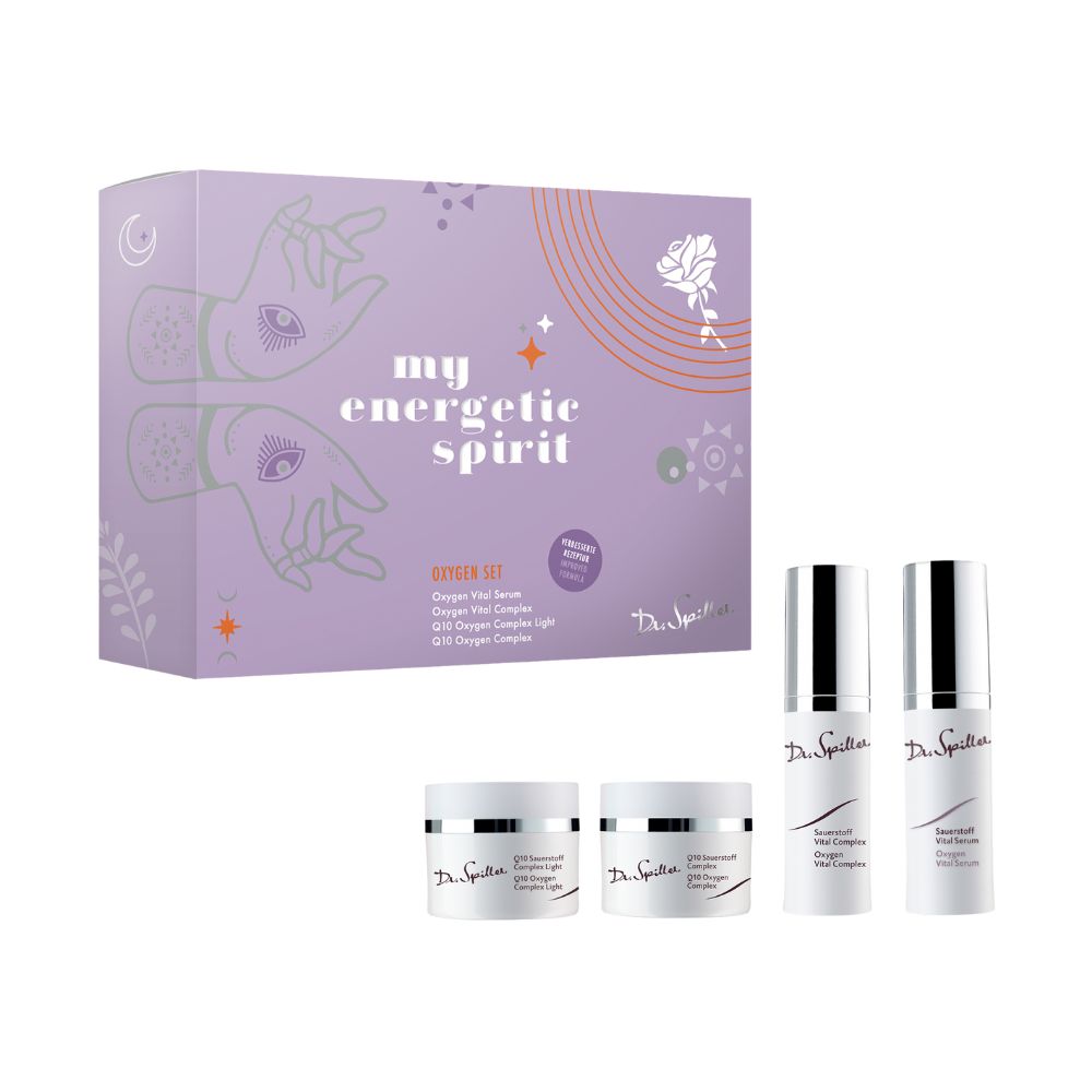 Geschenkset mit lila Verpackung. Enthält Cremes und Flaschen. Aufschrift: "my energetic spirit". Marke: Dr. Spiller.