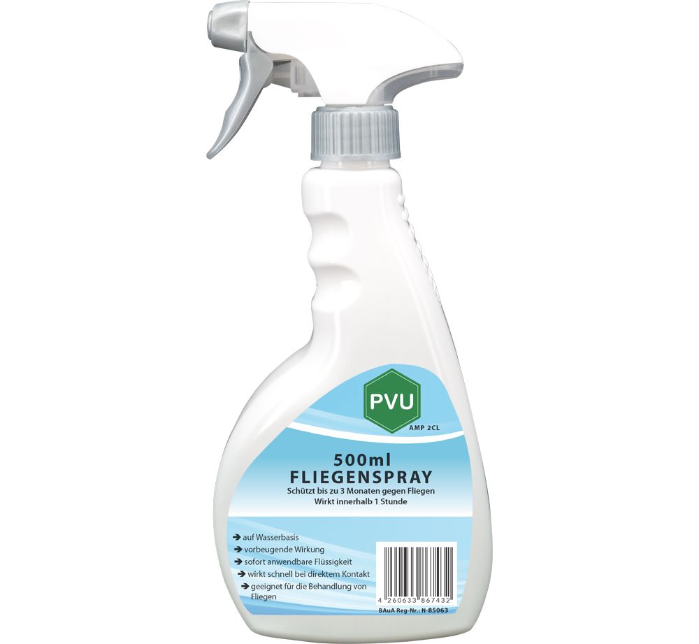Weiße Sprühflasche mit grauem Sprühkopf. Aufschrift: PVU, 500ml Fliegenspray. Blaue und weiße Etikett mit Produktinformationen.