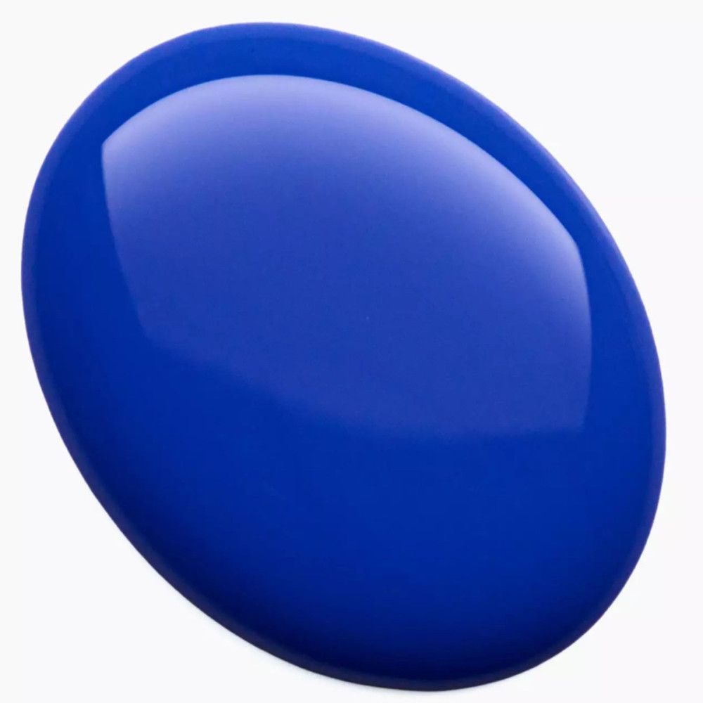 Blauer Nagellack-Tropfen in ovaler Form. Glänzende Oberfläche.