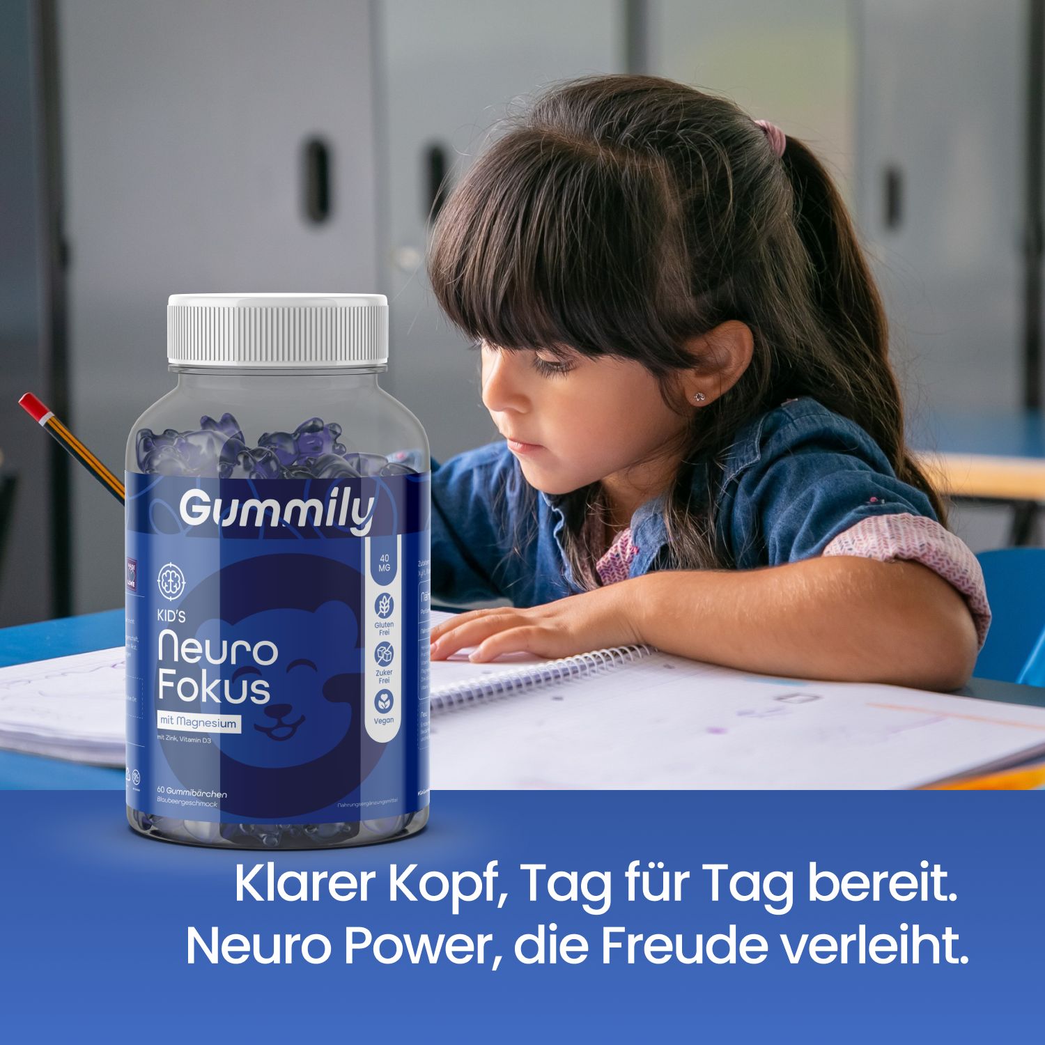 Mädchen liest, daneben Flasche Gummily Kids Neuro Fokus. Text: Klarer Kopf, Tag für Tag bereit. Neuro Power, die Freude verleiht.