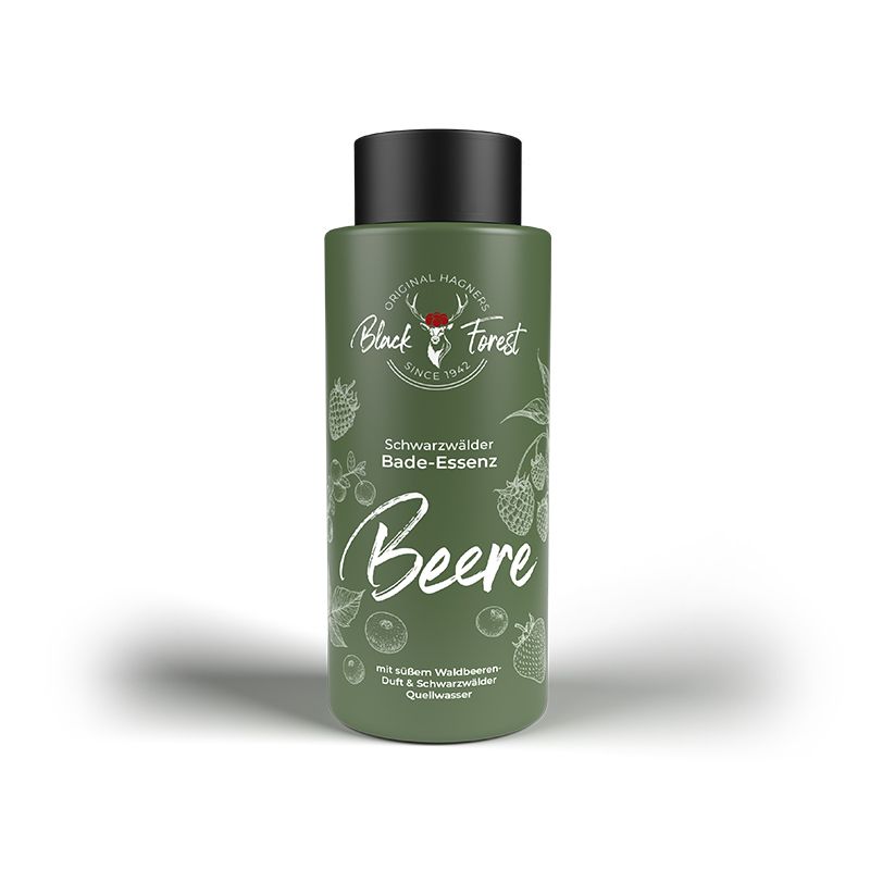 Grüne Flasche mit schwarzem Deckel. Aufschrift: Black Forest, Bade-Essenz Beere. Illustrationen von Beeren.