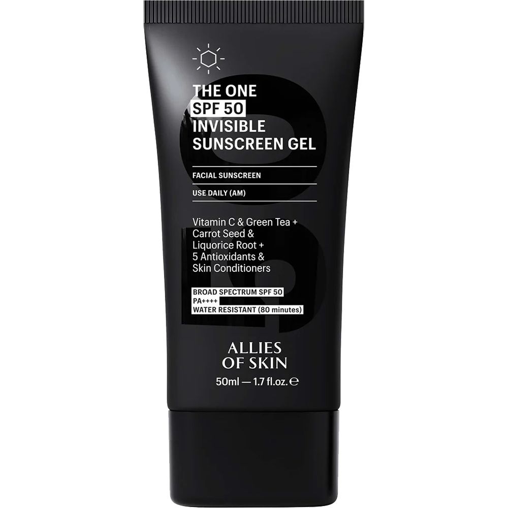 Schwarze Tube mit Aufschrift THE ONE SPF 50 Invisible Sunscreen Gel. Enthält Vitamin C, Grüntee, Karottensamen und mehr. Marke: ALLIES OF SKIN.