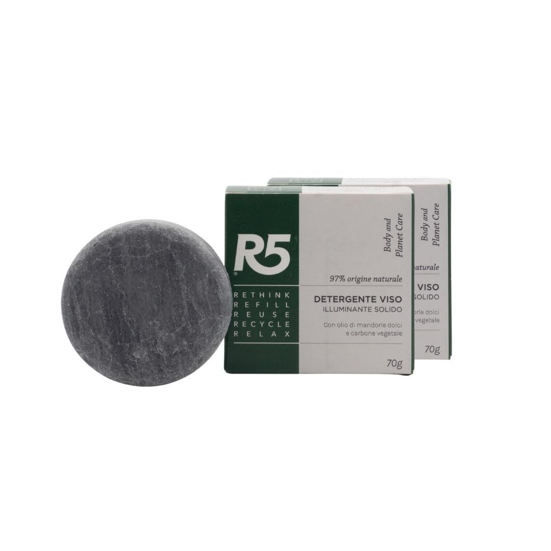 Zwei Detergente Viso Solido mit Verpackung. R5-Logo, 97% natürliche Inhaltsstoffe. 70g. Refill, Reuse, Recycle, Relax.