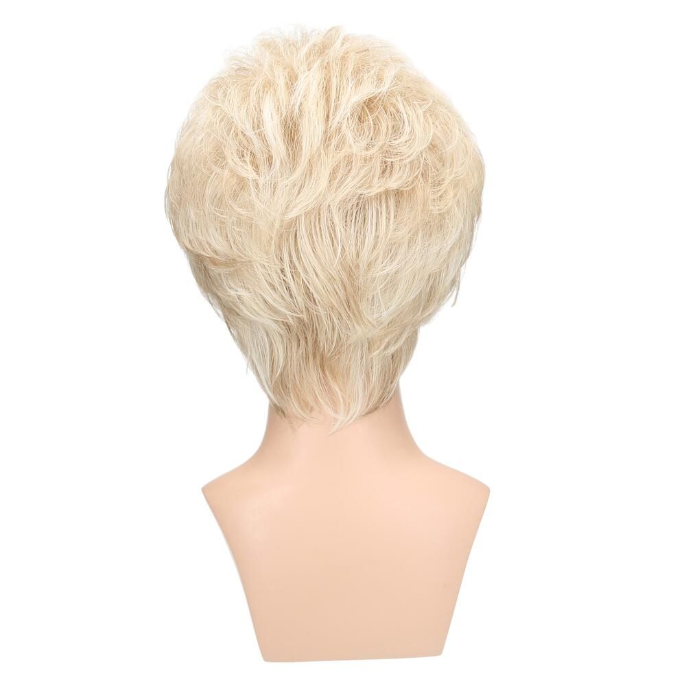Blonde Perücke auf einem Schaufensterkopf. Kurzer, gestufter Schnitt. Rückansicht.