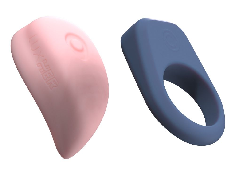 Zwei Produkte: ein rosa Stimulator und ein blauer Ring. Auf den Produkten sind runde Bedienelemente zu sehen.
