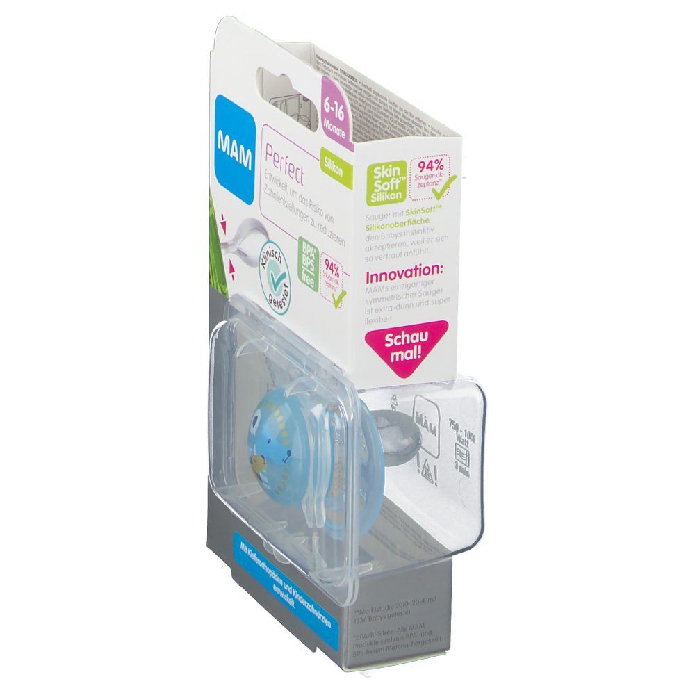 Schnuller in Verpackung. Blaue Silikon-Sauger mit Tier-Motiv. Verpackung mit MAM-Logo, Altersempfehlung 6-16 Monate, und Qualitätsmerkmalen.
