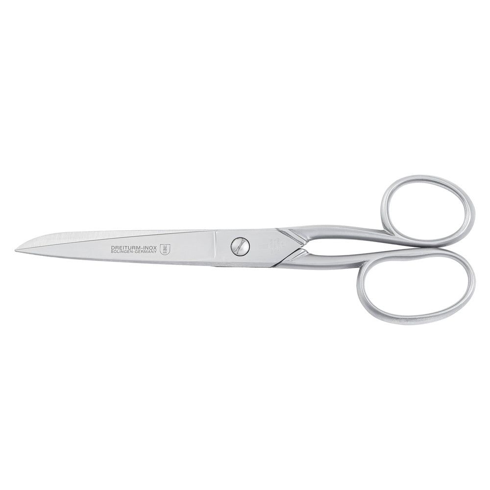 Silberne Schere mit abgerundeten Griffen. Schriftzug und Logo auf der Klinge.