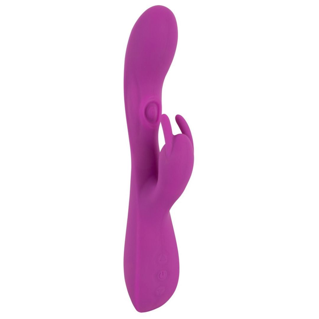 Lila Vibrator mit gebogener Form und Klopf-Funktion. Mit einem Knopf und einem kleineren, fingerförmigen Teil.