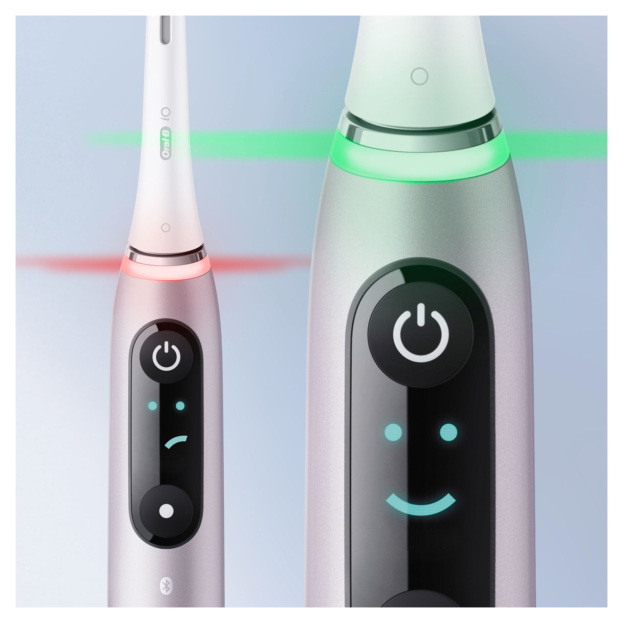 Nahaufnahme der elektrischen Zahnbürste Oral-B iO Series 9N. Anzeige mit Smileys und farbigen Lichtsignalen.