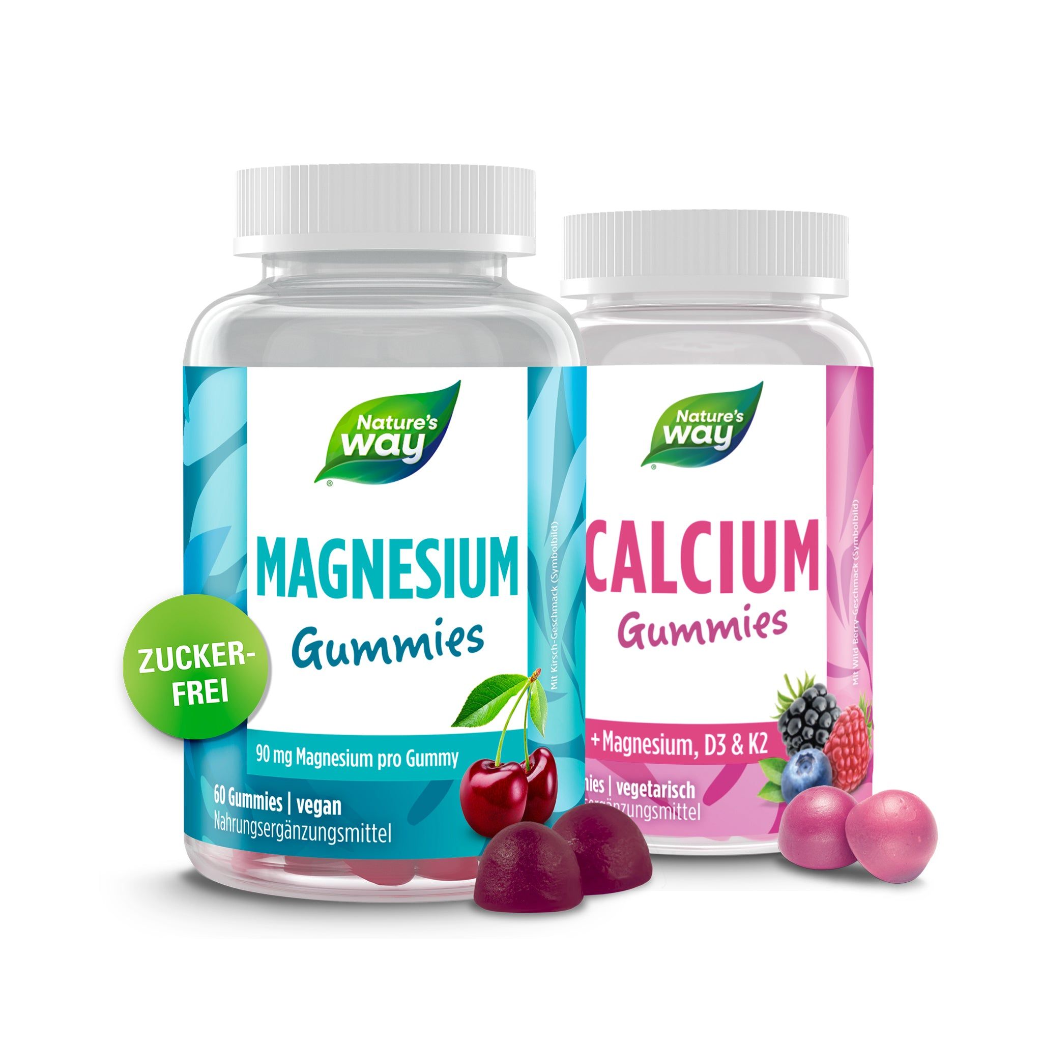 Zwei Flaschen Gummis von Nature's Way. Eine mit Magnesium Gummies, die andere mit Calcium Gummies. Beide mit Aufschrift und Gummibärchen.