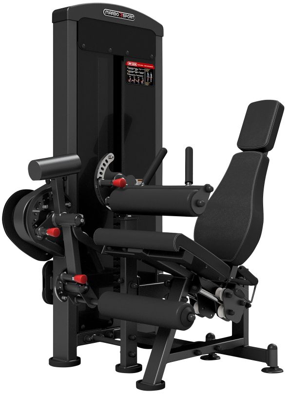 Marbo Sport Beinbeuger & Beinstrecker. Schwarzes Fitnessgerät mit Polstern, Hebeln und Gewichten. Logo oben.