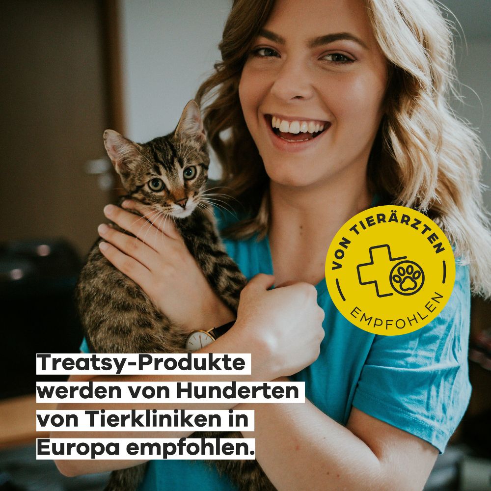 Frau hält Katze im Arm. Gelbes Logo: „Empfohlen von Tierärzten“. Text.
