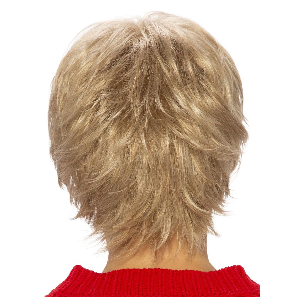 Perücke Mary von Lofty, blond, kurze Frisur. Rückansicht, rotes Oberteil.