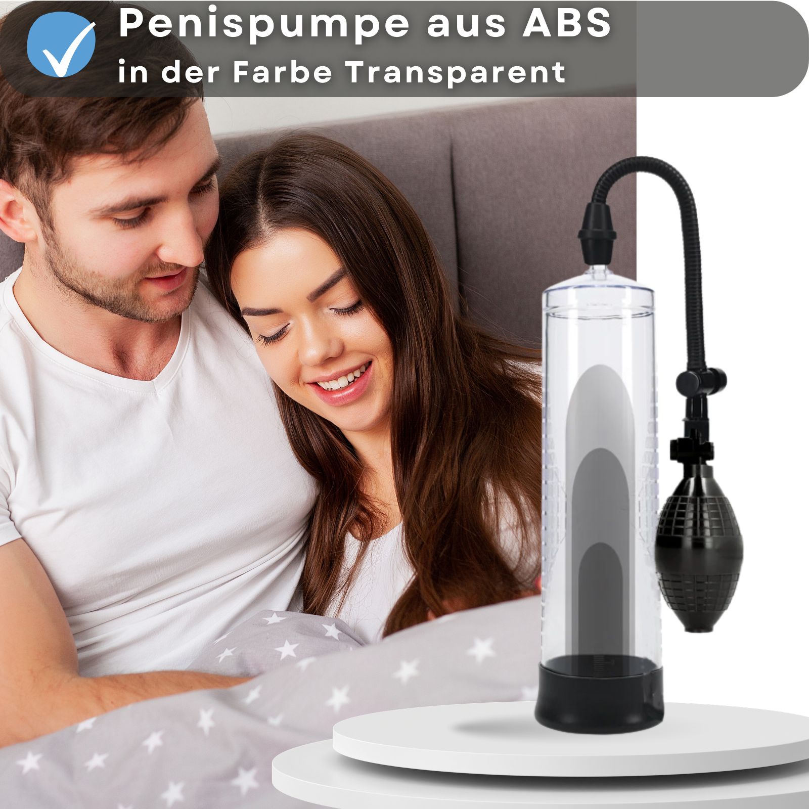 Produkt mit Text: Penis-Pumpe aus ABS, transparent. Paar im Bett.