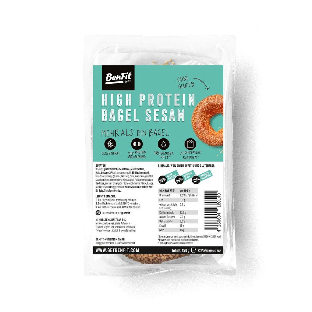 Verpackter Bagel mit Sesam. Aufschrift: High Protein Bagel Sesam, ohne Gluten. Marke: BenFit. Nährwertangaben und Logo.