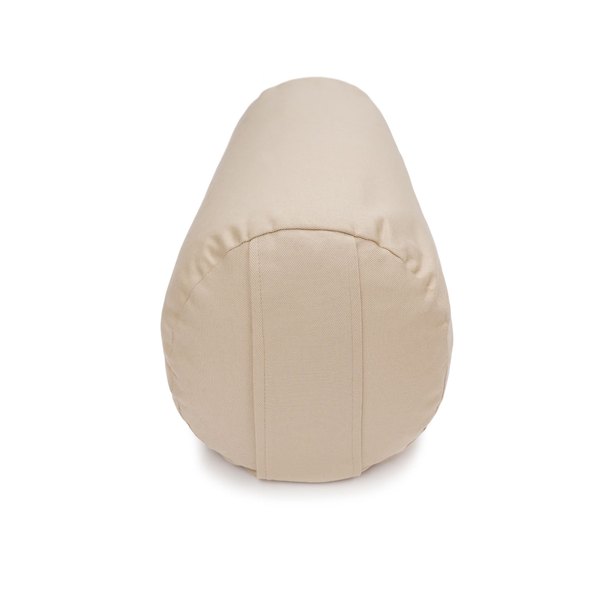 Sandfarbenes Yoga-Bolster, von vorne gesehen, mit abgerundeter Form und sichtbaren Nähten.