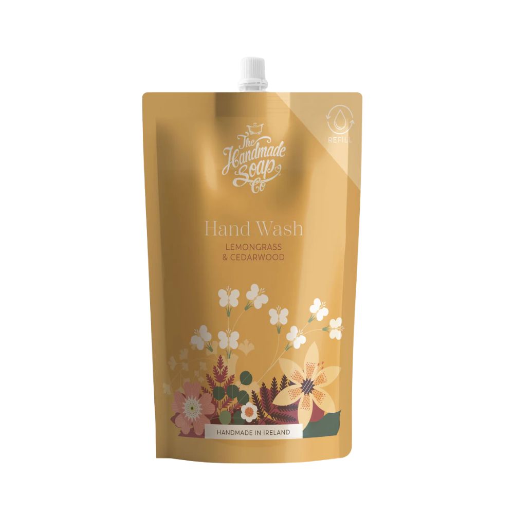 Nachfüllbeutel für Handseife. Goldfarben, mit floralem Muster und Text: Hand Wash, Lemongrass & Cedarwood. Hergestellt in Irland.
