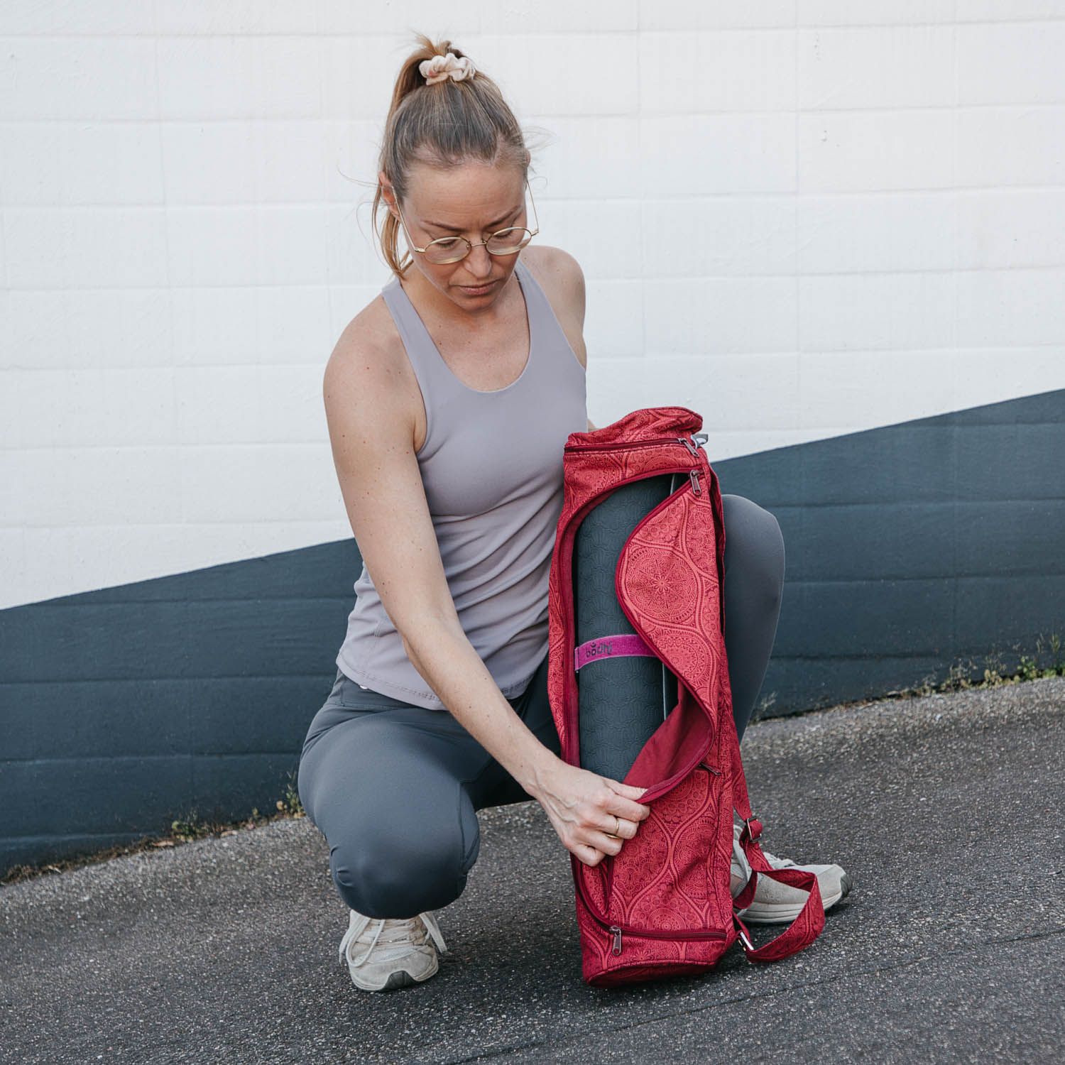 BODYNOVA, Yoga Kit Bag, ETHNO Collection, schwarz-weiß-blau gemustert