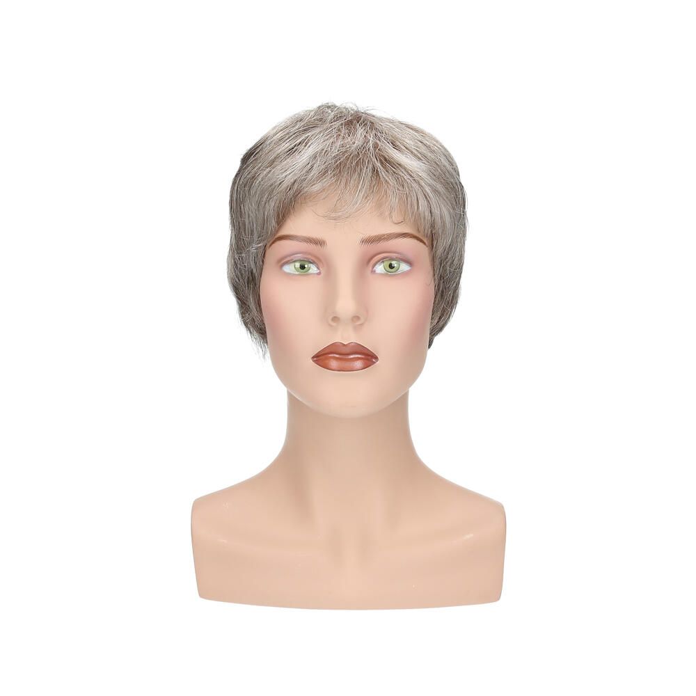 Perücke Lima auf einem Schaufensterkopf. Kurze, graue Haare mit Pony. Frontale Ansicht.