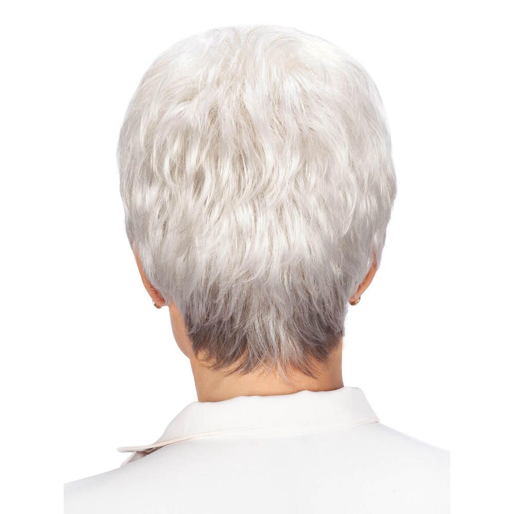 Kurzhaarperücke, graues Haar, Rückansicht einer Frau. Sie trägt eine weiße Bluse.