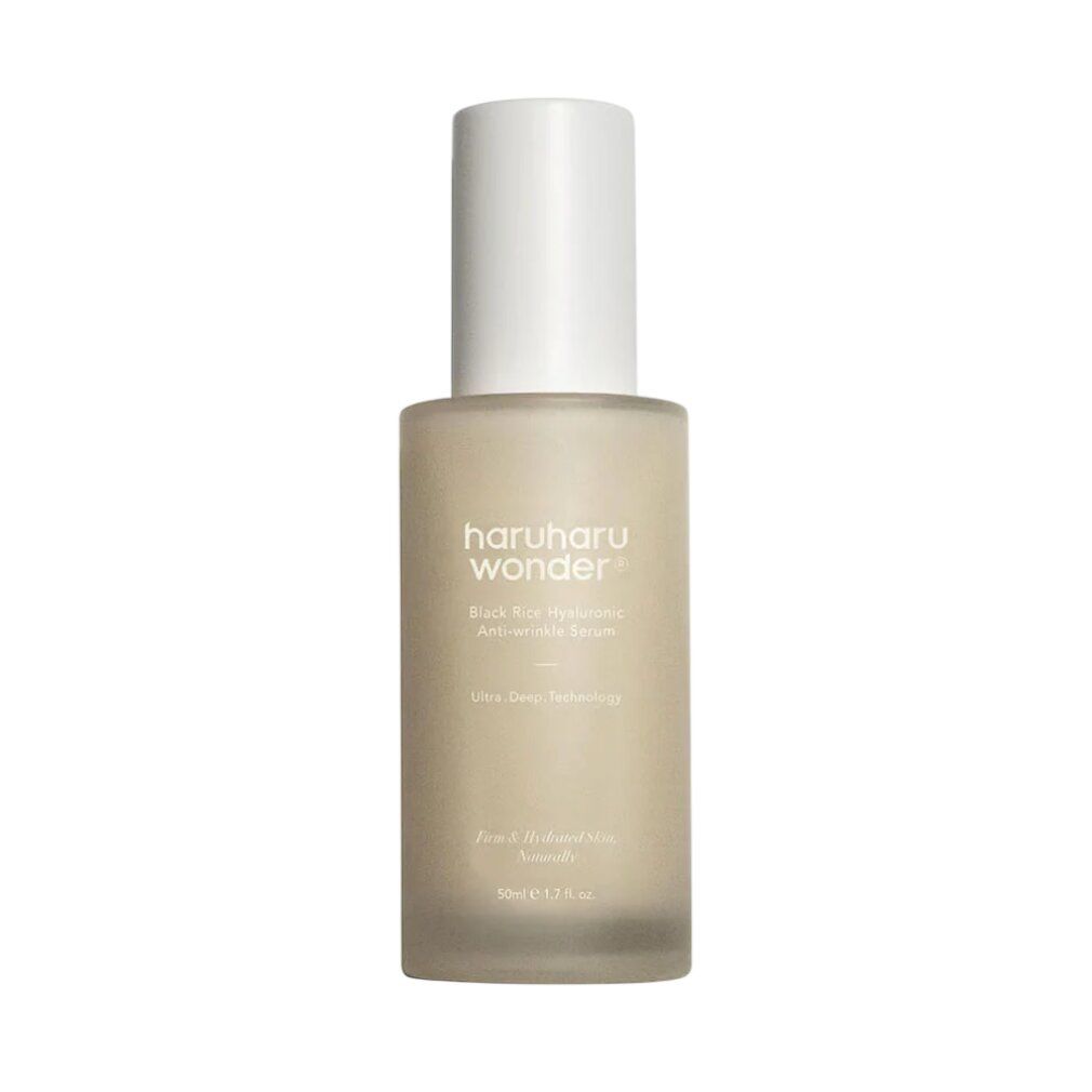 HaruHaru Wonder Serumflasche, mattes Glas, weiße Kappe. Text: 'Black Rice Hyaluronic Anti-wrinkle Serum'.