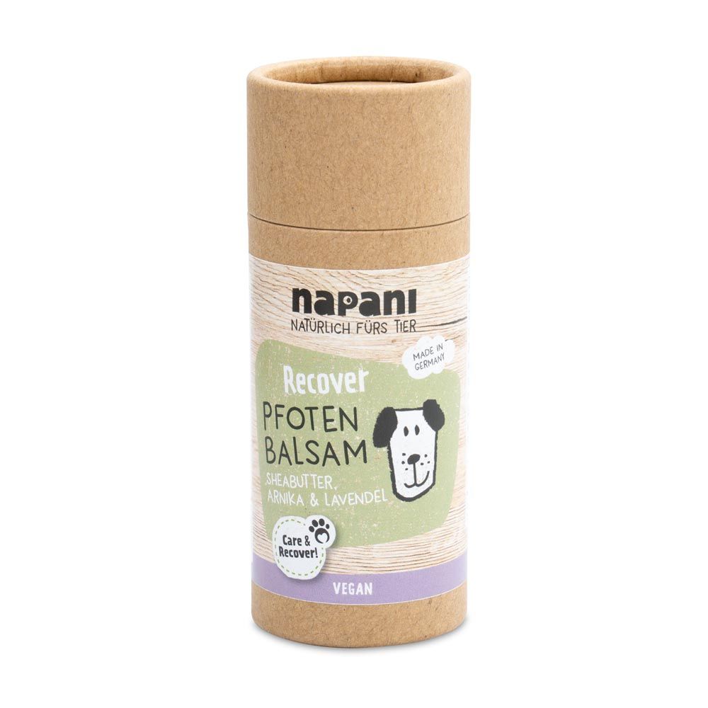 Zylindrische Verpackung mit Produktetikett. Aufschrift: napani, Recover Pfoten Balsam, Sheabutter, Arnikablüten & Lavendel. Vegan.