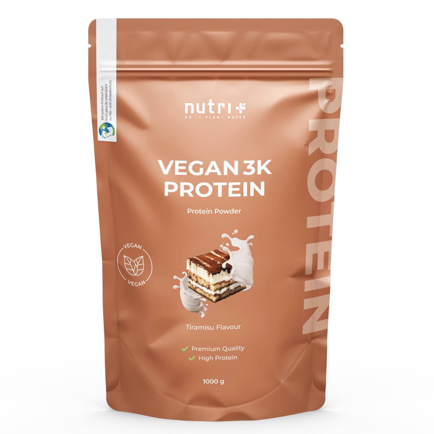 Braune Standbeutel mit nutri+ Logo und Aufschrift Vegan 3K Protein. Abbildung eines Tiramisu-Desserts. 1000 g.