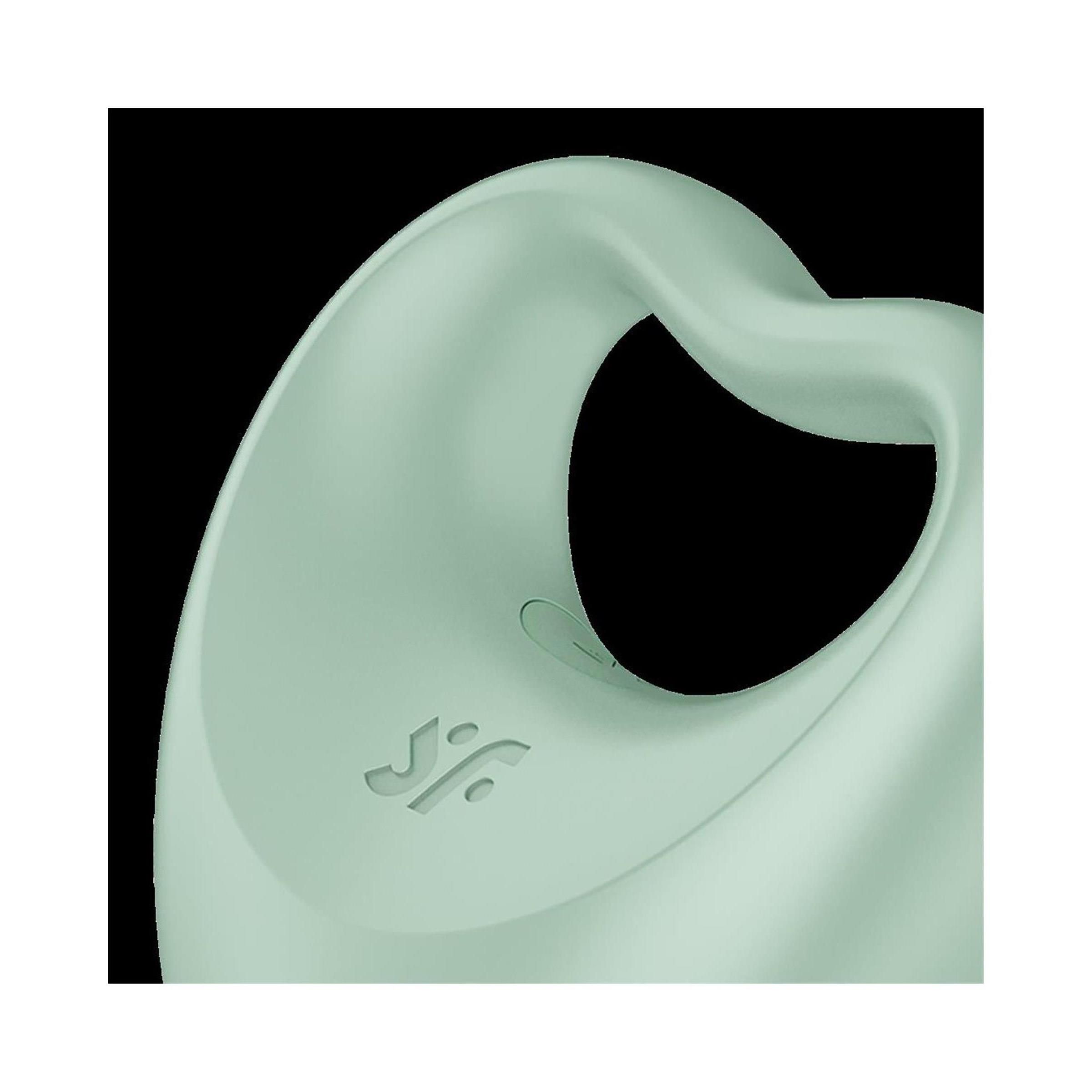 Hellgrünes, herzförmiges Produkt mit Griff. JS-Logo. Glatte Oberfläche.