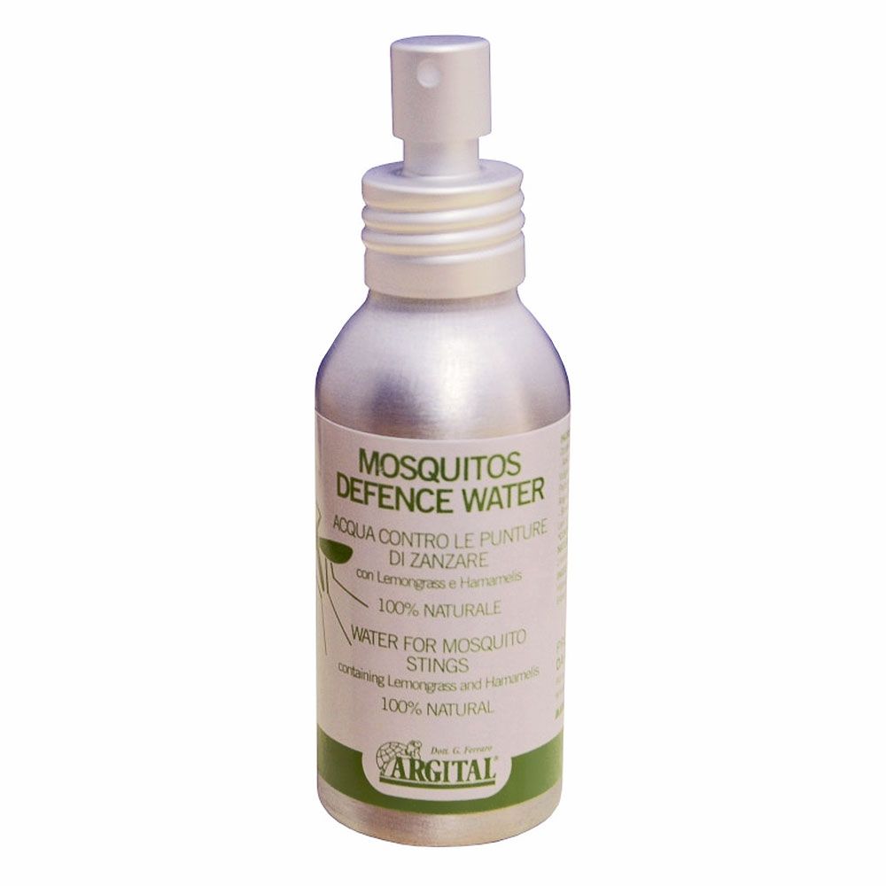 Zylindrische Sprühflasche. Aufschrift: Mosquitos Defence Water. Text in italienischer und englischer Sprache. Marke Argital.