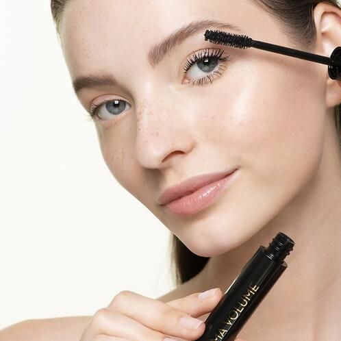 KORRES Black Volcanic Minerals Drama Volume Mascara Black